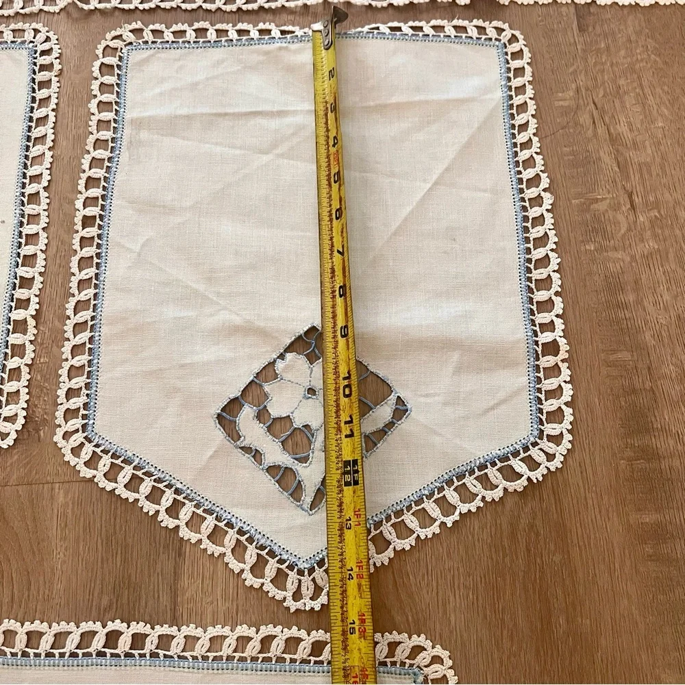 4 PCs Vtg Blue Crochet Edged Linen Cut Out Doilies Table Runners Arm Chair Cover